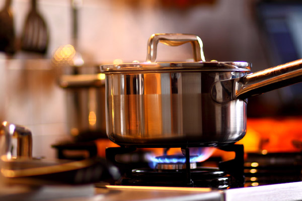 What's the Difference Between a Natural Gas and Propane Stove?